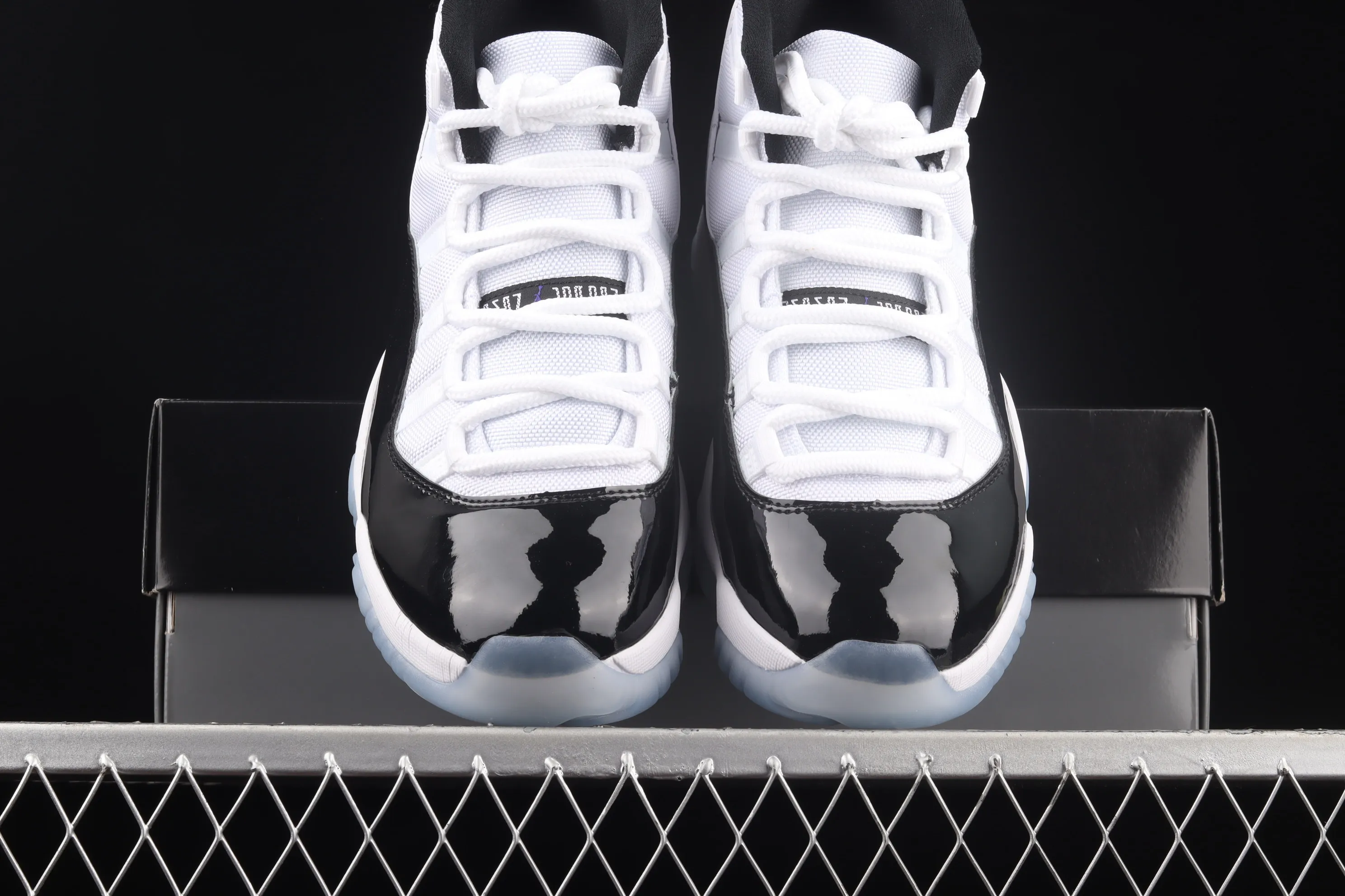 All categories Air Jordan Jordan series basketball shoes Air Jordan 11 F version Air Jordan 11Concord aj11 Concord black and white replica basketball shoes 378037-100